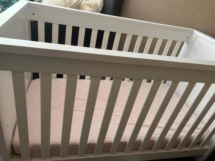Complete babykamer - bijna nieuw!, Kinderen en Baby's, Babywiegjes en Ledikanten, Zo goed als nieuw, Ledikant, Ophalen of Verzenden