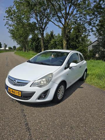 Opel Corsa 1.2 EcoFlex Selection beschikbaar voor biedingen
