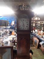 Engels staande klok, Ophalen