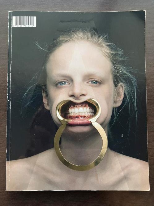 A magazine curated by Iris van Herpen, Boeken, Tijdschriften en Kranten, Gelezen, Muziek, Film of Tv, Ophalen of Verzenden