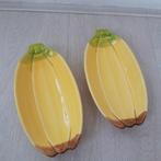 2 aardewerken bananen schaaltjes ca L20 cm x Br 10 cm, Nieuw, Schaal of Schalen, Overige stijlen, Ophalen of Verzenden