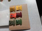 3 stuks stripfiguren tw;Lupo-Lupientje- Fix en Fox, Verzamelen, Speldjes, Pins en Buttons, Ophalen of Verzenden, Zo goed als nieuw