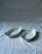 Set van 2 vintage witte porseleinen ovenschaaltjes | 21 cm, Ophalen, Porselein, Overige stijlen, Schaal of Schalen