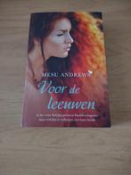 Voor de leeuwen- Mesu Andrews, Ophalen of Verzenden, Zo goed als nieuw