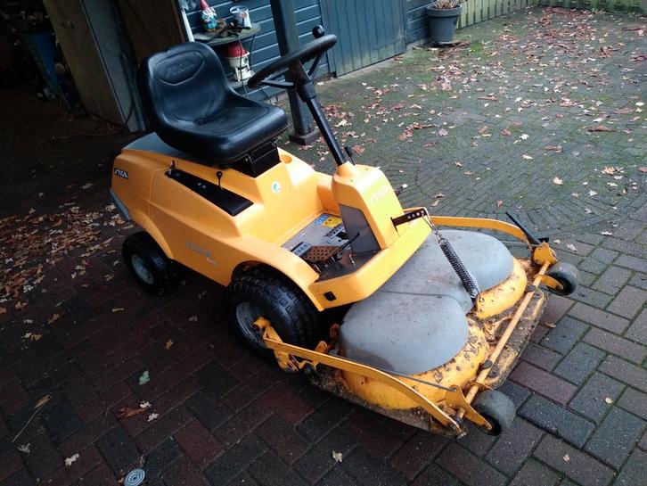 Stiga villa frontmaaier zitmaaier opknapper., Tuin en Terras, Grasmaaiers, Gebruikt, 50 cm of meer, Ophalen