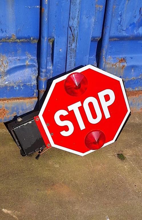 STOP bord, schoolbus bord met beweegbare arm & verlichting., Verzamelen, Merken en Reclamevoorwerpen, Gebruikt, Gebruiksvoorwerp