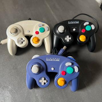 GameCube Controllers (Paars, Wit, Zwart) beschikbaar voor biedingen
