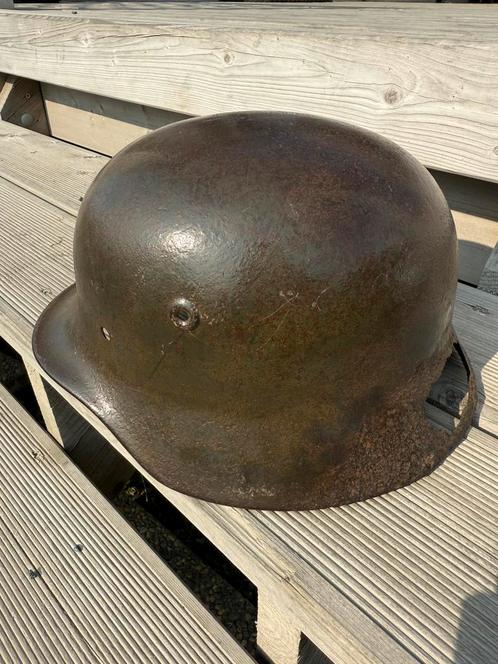 Duitse M40 helm schuurvondst met veel Verf ww2, Verzamelen, Militaria | Tweede Wereldoorlog, Landmacht, Helm of Baret, Duitsland