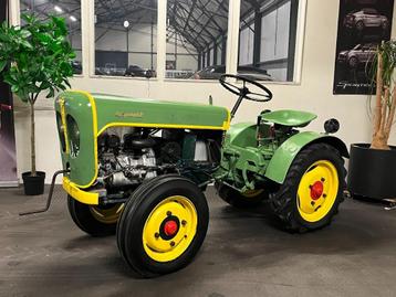 Hummel tractor trekker oldtimer beschikbaar voor biedingen