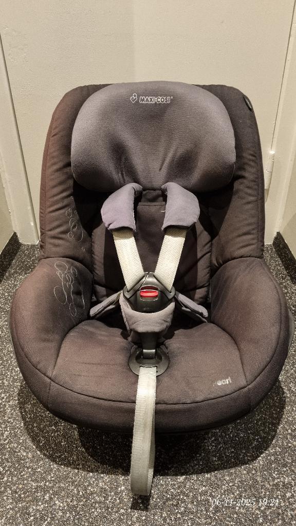 Maxi-Cosi Pearl - Zwartgrijs - In nette staat!, Kinderen en Baby's, Autostoeltjes, Gebruikt, Maxi-Cosi, 9 t/m 18 kg, Isofix, Verstelbare rugleuning