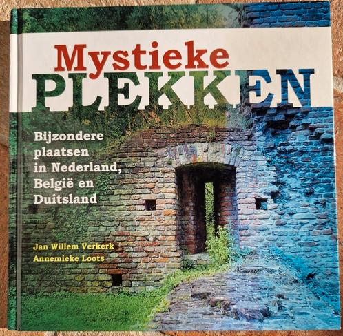 Mystieke Plekken - bijzondere plaatsen in Nederland, België, Boeken, Esoterie en Spiritualiteit, Zo goed als nieuw, Achtergrond en Informatie