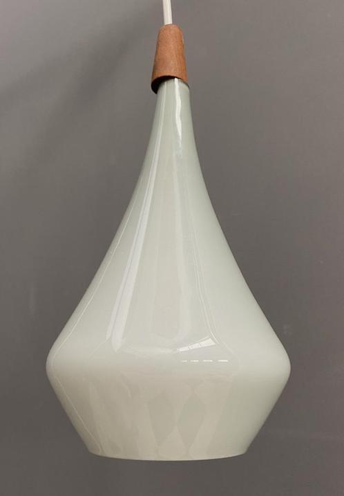 60 jaren teardrop Hang lamp Holmegaard grijs glas teak dopje, Huis en Inrichting, Lampen | Hanglampen, Gebruikt, Minder dan 50 cm