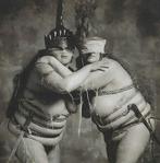 Erwin Olaf - Postkaarten set ( 33 verschillende fotokaarten), Verzenden, Zo goed als nieuw, Fotografen