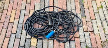 Verloopstekker 20 meter - Krachtstroom beschikbaar voor biedingen