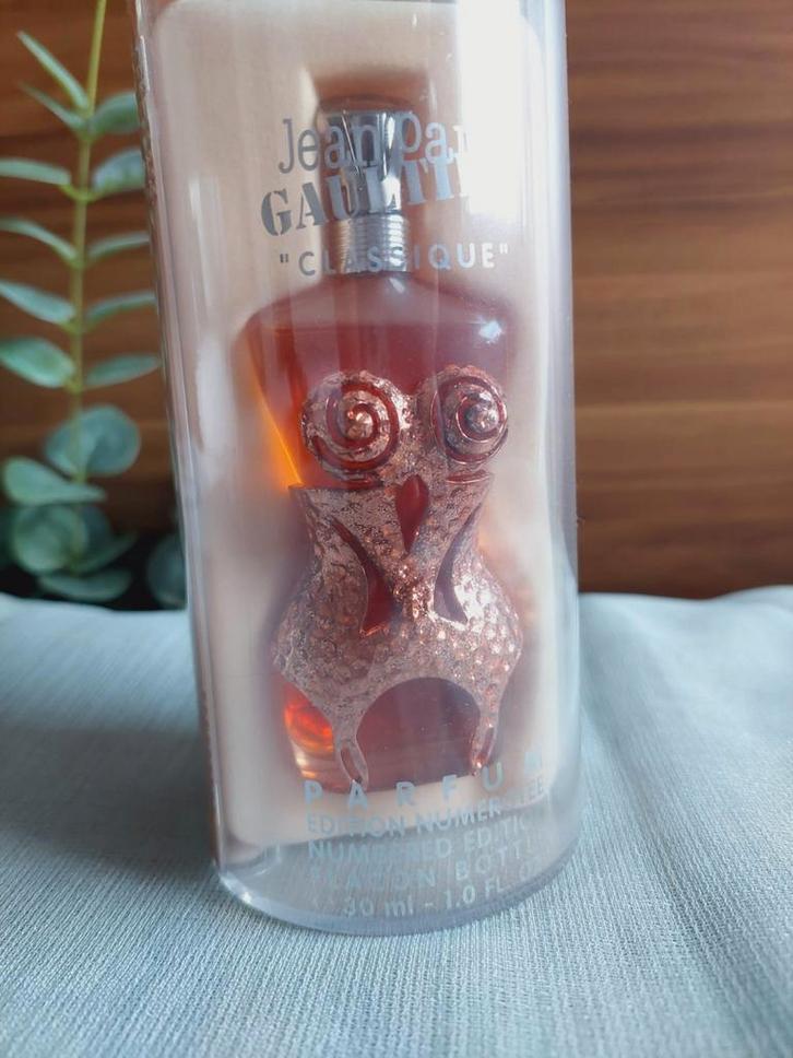 Jean Paul Gaultier Classique Prestige Parfum - numb. edit., Verzamelen, Parfumverzamelingen, Nieuw, Parfumfles, Gevuld, Ophalen of Verzenden