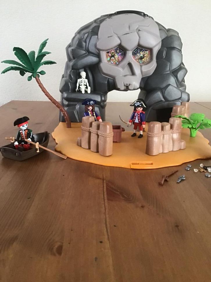 Playmobil doodshoofdeiland piraten 4443 in meeneemkoffer, Kinderen en Baby's, Speelgoed | Playmobil, Gebruikt, Ophalen of Verzenden