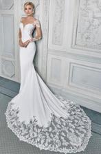 Prachtige witte trouwjurk met sleep van kant, Ophalen, Trouwjurk, Wit, Onbekend