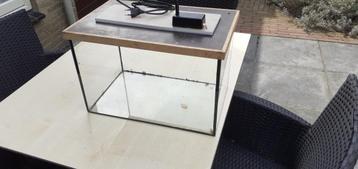 aquarium met LED verlichting beschikbaar voor biedingen