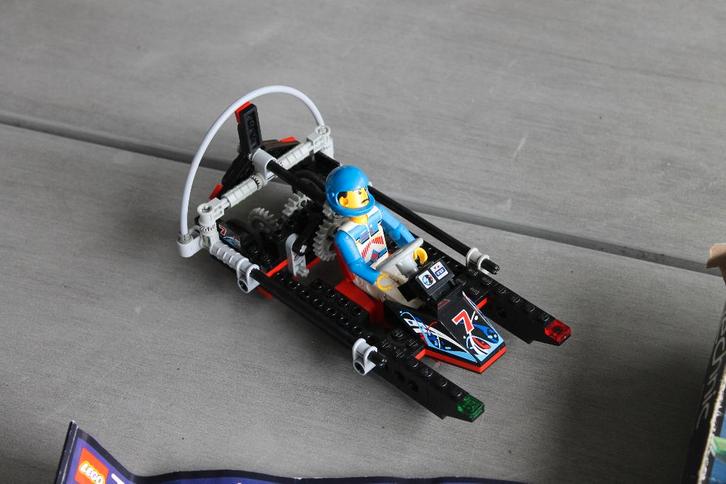 lego technic Hydrofoil 7 8223, Kinderen en Baby's, Speelgoed | Duplo en Lego, Zo goed als nieuw, Lego, Complete set, Ophalen of Verzenden
