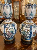 Koppel antieke prachtige Clasonee vazen met onderschalen, Ophalen