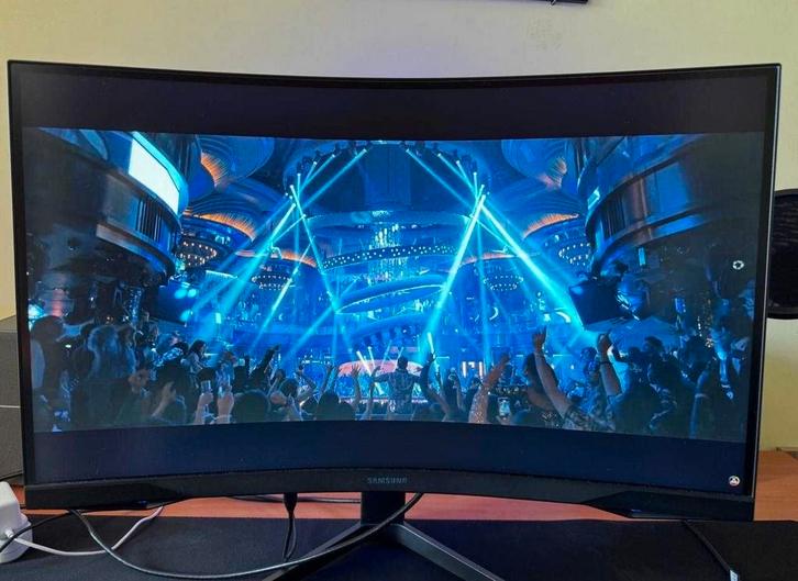 Samsung Odyssey G7 27" 240Hz 2K Gaming Monitor, Computers en Software, Monitoren, Gebruikt, 201 Hz of meer, DisplayPort, Gaming