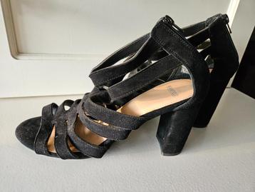 Sandalen hak schoenen pumps zwart Manfield 42 bijna nieuw beschikbaar voor biedingen