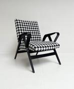 Gereviseerde fauteuil van Frantisek Jirak voor Tatra Nabytok, Hout, Gebruikt, Design, 75 tot 100 cm