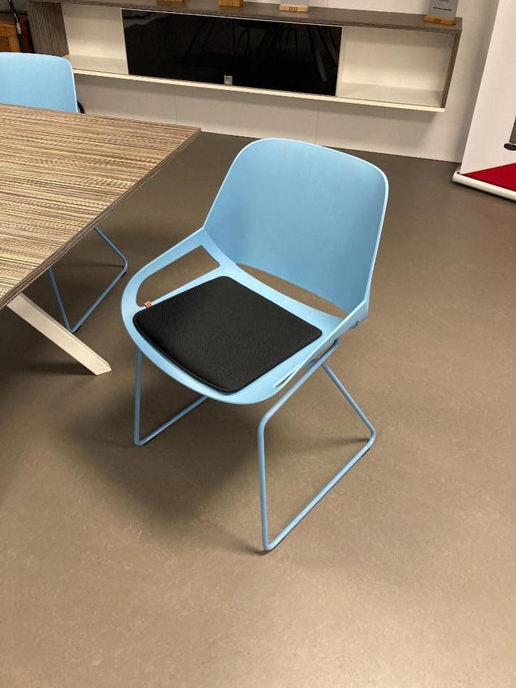 OUTLET Aeris Numoo sledeframe | lichtblauw | 4 stuks, Huis en Inrichting, Stoelen, Nieuw, Vier, Blauw, Ophalen