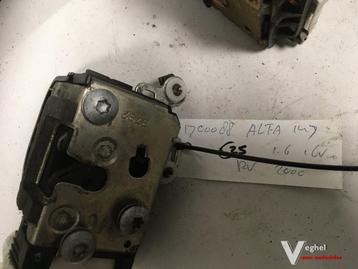 Alfa 147 2000 binnenslot rechtsvoor beschikbaar voor biedingen