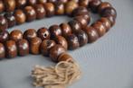 108 kraals mala van fossiele schelp kralen, Nepal, Ophalen of Verzenden, Zo goed als nieuw, Overige typen, Boeddhisme