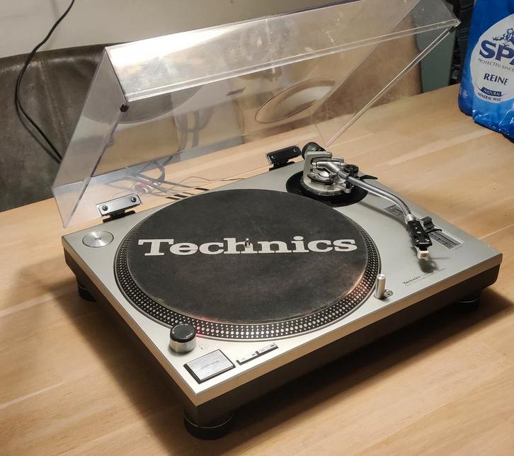 Technics sl1200 mk2 in uitstekende staat, Muziek en Instrumenten, Dj-sets en Draaitafels, Zo goed als nieuw, Technics, Ophalen
