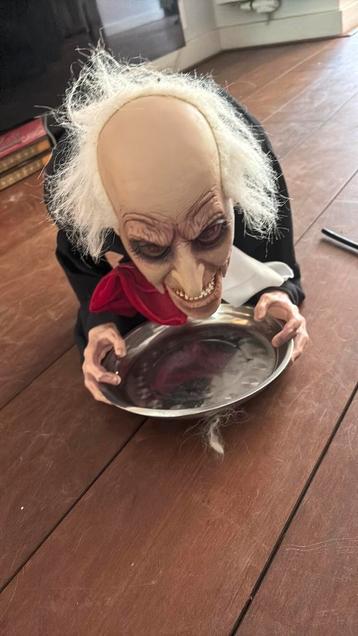 Halloween Spullen Bak beschikbaar voor biedingen