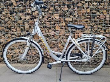 Fijne 28" Giant Ultimo meisjes/damesfiets 8V (maat M 50 cm) beschikbaar voor biedingen