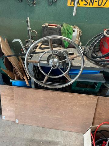 Mono besturing boot beschikbaar voor biedingen