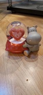 Nijlpaard love sneeuwbol / snowglobe, Ophalen of Verzenden, Zo goed als nieuw