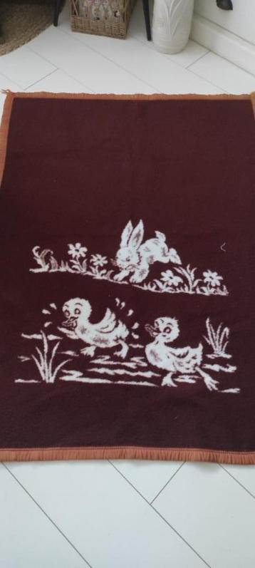 Vintage babydeken bruin wit konijn eenden dralon beschikbaar voor biedingen