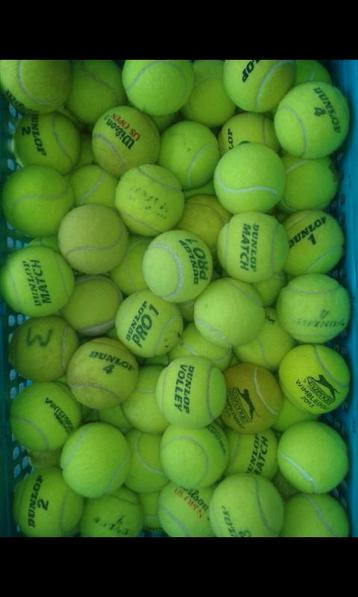 Tennisballen gebruikt 100 stuks €20,00  beschikbaar voor biedingen
