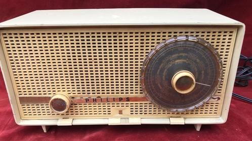 bakeliete Philips radio type b2x12a/79k., Antiek en Kunst, Antiek | Tv's en Audio, Ophalen of Verzenden