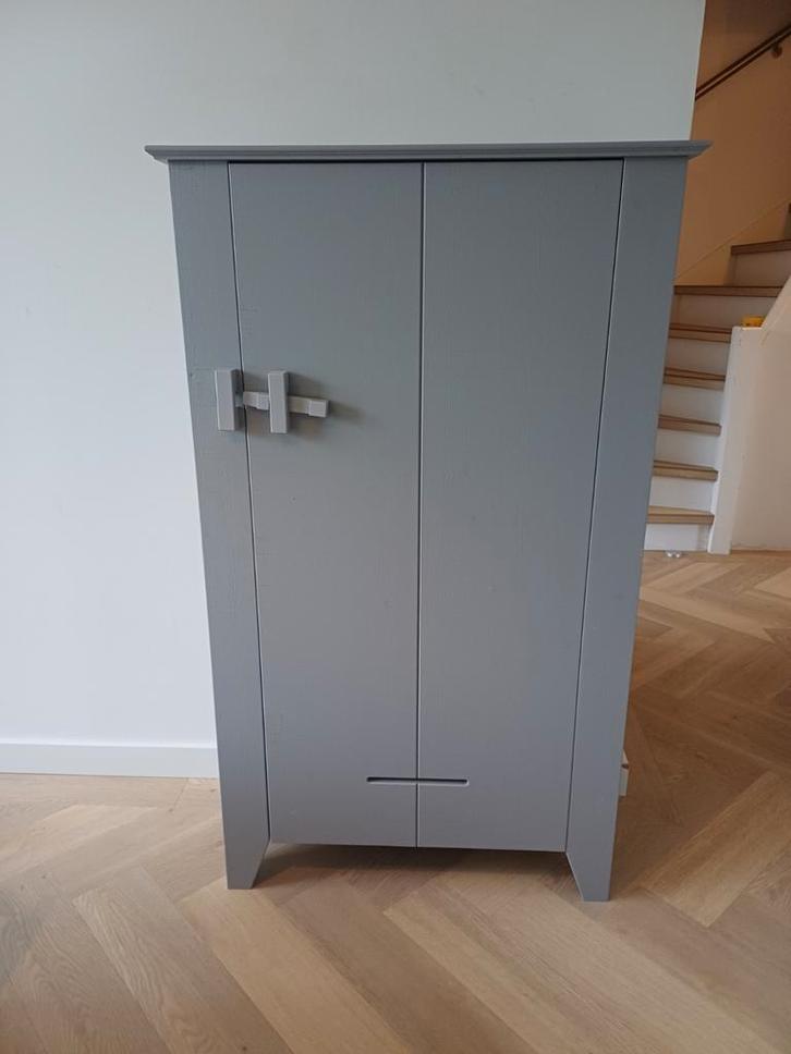 WOOOD Gijs Boerenkast Grenen Mist, Huis en Inrichting, Kasten | Kledingkasten, Zo goed als nieuw, 100 tot 150 cm, 50 tot 100 cm