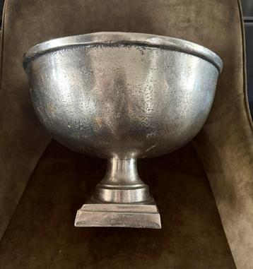 Zilverkleurige Decoratie Schaal beschikbaar voor biedingen