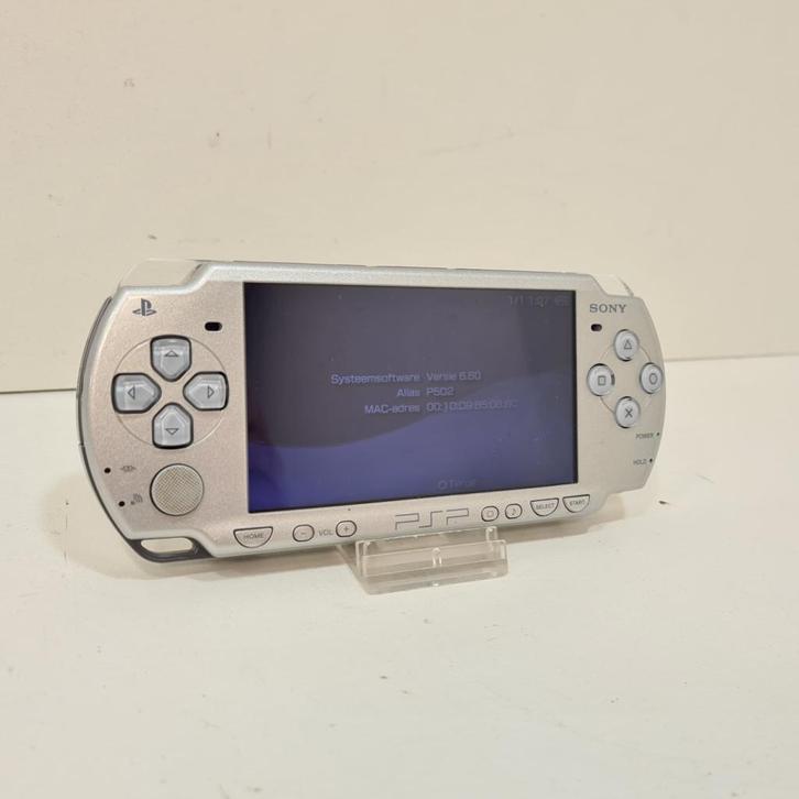 Sony PSP 2004 Zilver in Goede Staat, Spelcomputers en Games, Spelcomputers | Sony PSP, Zo goed als nieuw