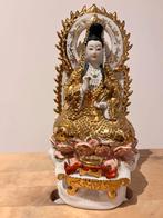 Guanyin porseleinen beeld op lotusbloemvoet, Ophalen of Verzenden
