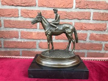 fraai bronzen beeld, jockey te paard beschikbaar voor biedingen