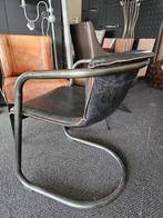Eetkamerstoel norbert zwart vintage leder opruiming, Huis en Inrichting, Stoelen, Ophalen of Verzenden, Nieuw, Zwart, Eén