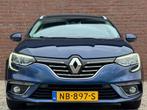Renault Mégane Estate 1.2 Bose | NL-AUTO! | PANO! | LEDER!, Voorwielaandrijving, 65 €/maand, Gebruikt, 4 cilinders