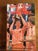 voetbalboek-Arnold Muhren- alles over links, Ophalen of Verzenden, Gelezen