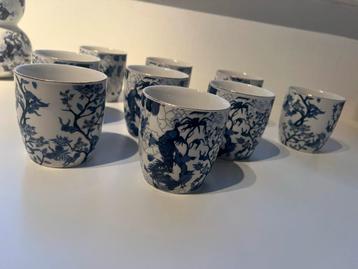 Set van 9 Blauw-Witte Kopjes beschikbaar voor biedingen