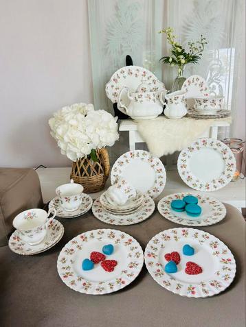 Royal Albert Royal Winsome compl servies beschikbaar voor biedingen