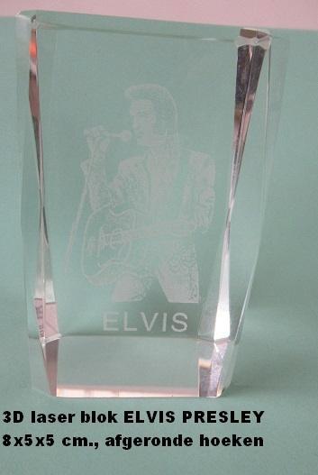 ELVIS PRESLEY, 3 D kristal blok 8x5x5 cm. nieuw, Verzamelen, Muziek, Artiesten en Beroemdheden, Nieuw, Pop, Beeldje of Miniatuur