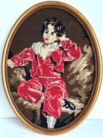 Vintage geborduurd schilderij Red Boy gouden lijst 43 x 33, Antiek en Kunst, Ophalen